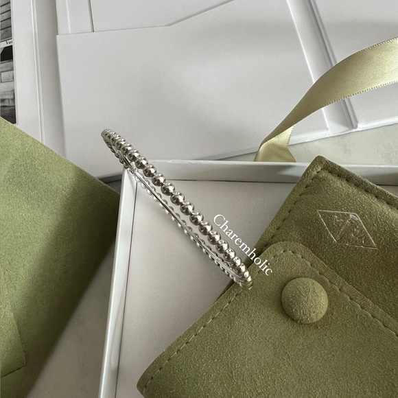 NEW! 🤍 Van cleef arpels VCA 18K White Gold Perlee Pearls Bracelet Small Model - Picture 3 of 7